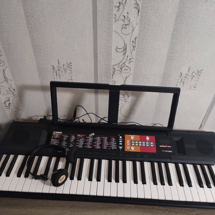 Ямаха (пианино) 2500