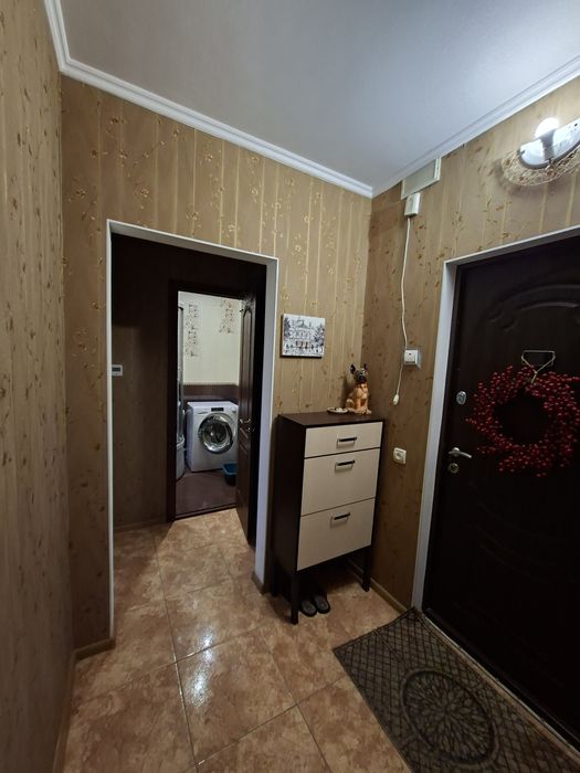 Подобова оренда квартири біля Тисячки  2 кімнати