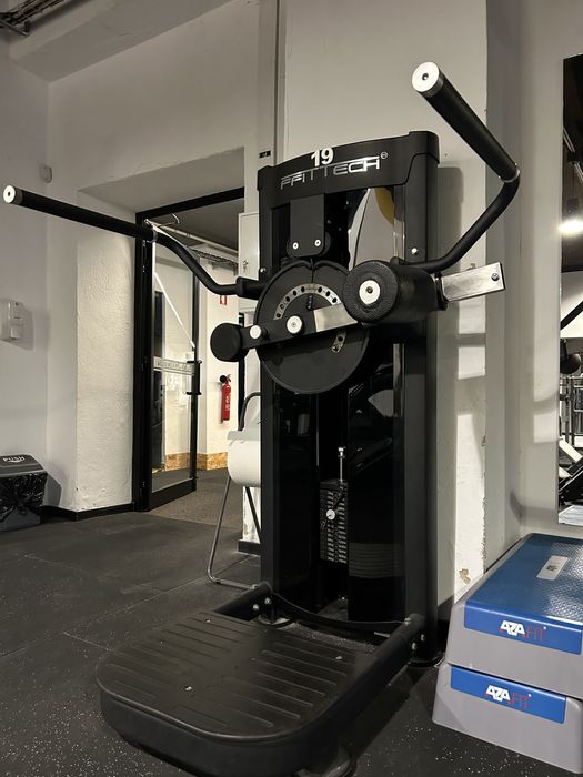 Multi Hip Machine