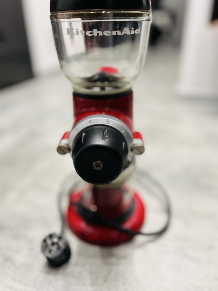 Młynek do kawy Kitchenaid Artisan Czerwony