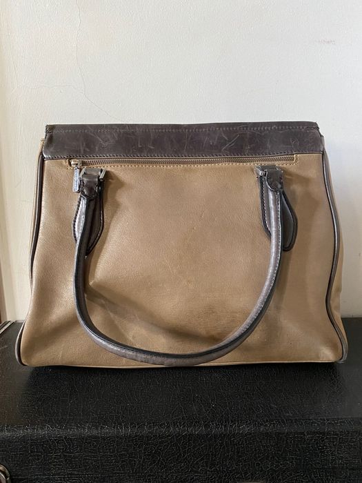 Mala de ombro em pele genuína