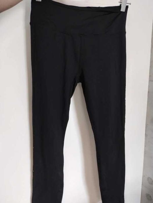 Czarne legginsy Mountain Warehouse śliskie bez dziur plam długie lycra