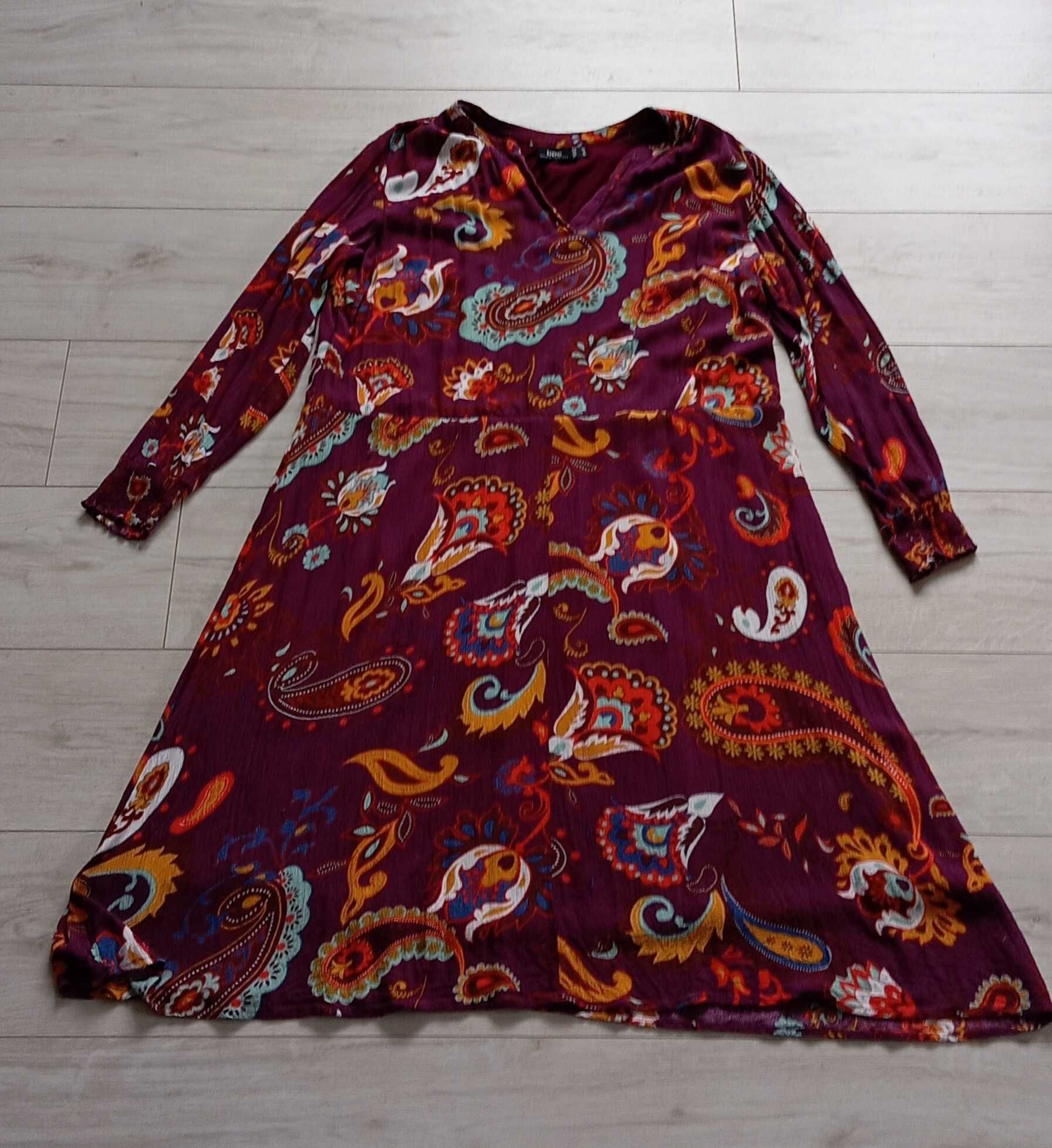 Sukienka w kwiaty 44 XXL Bonprix