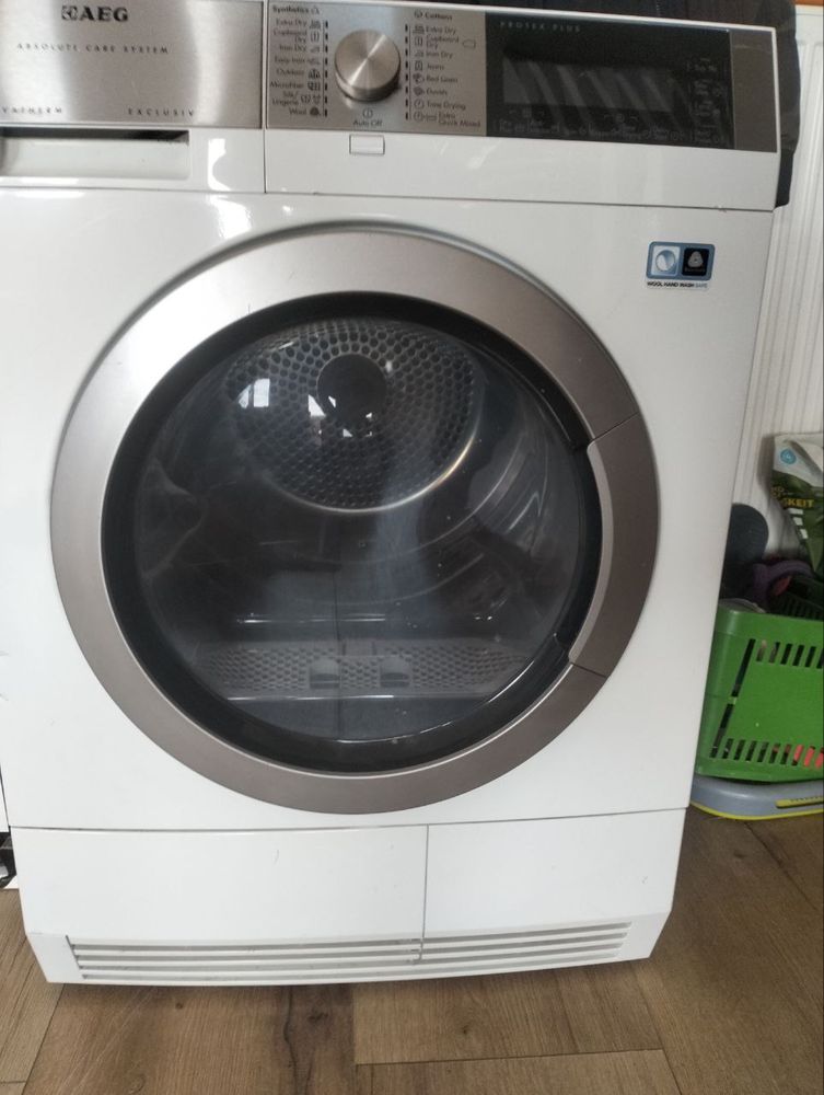 Sprzedam suszarke AEG