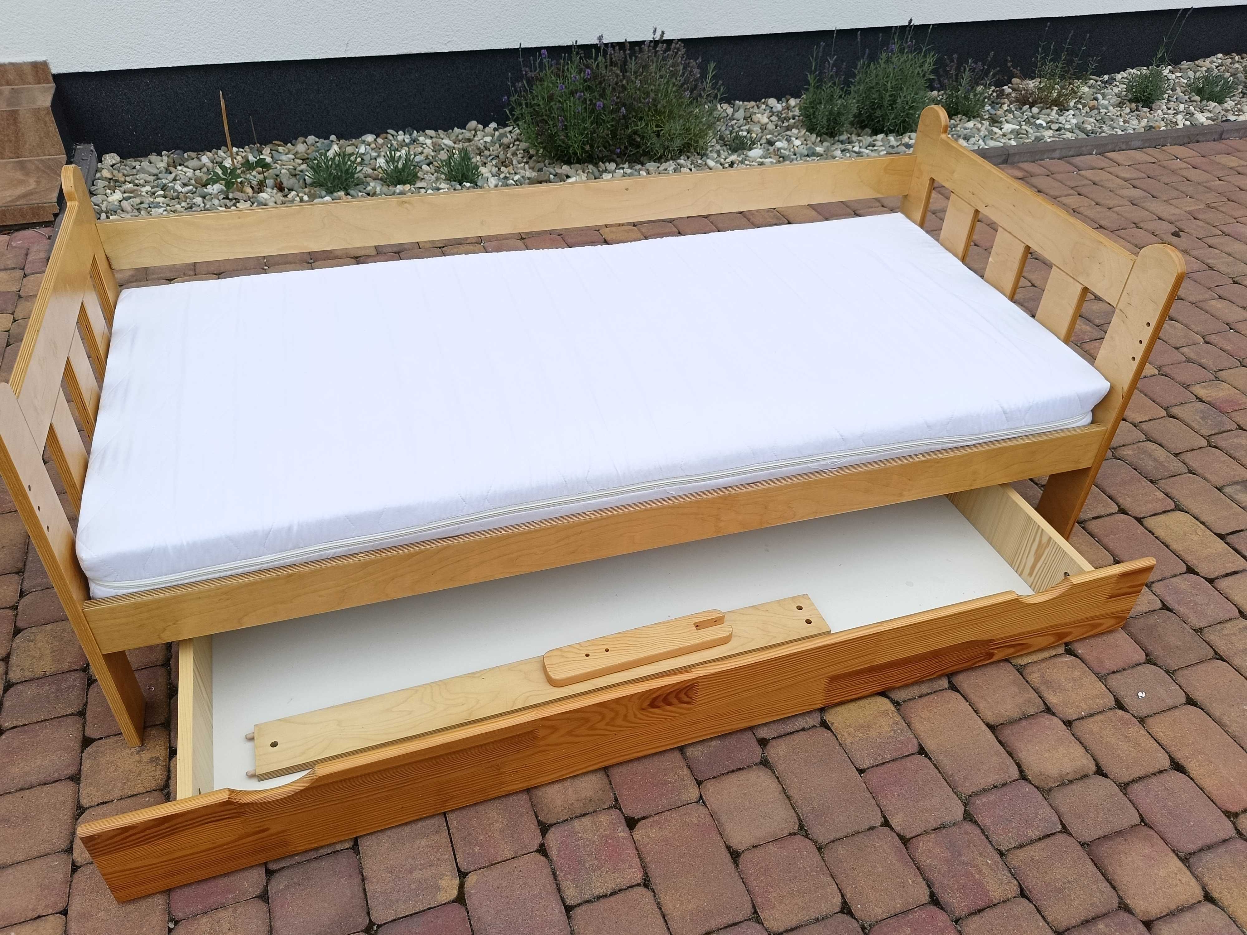 Łóżko dziecięce drewniane 160cm + materac sprężynowy FDM + pojemnik