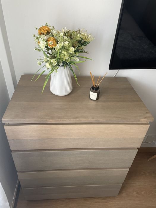 Comoda IKEA com 4 gavetas