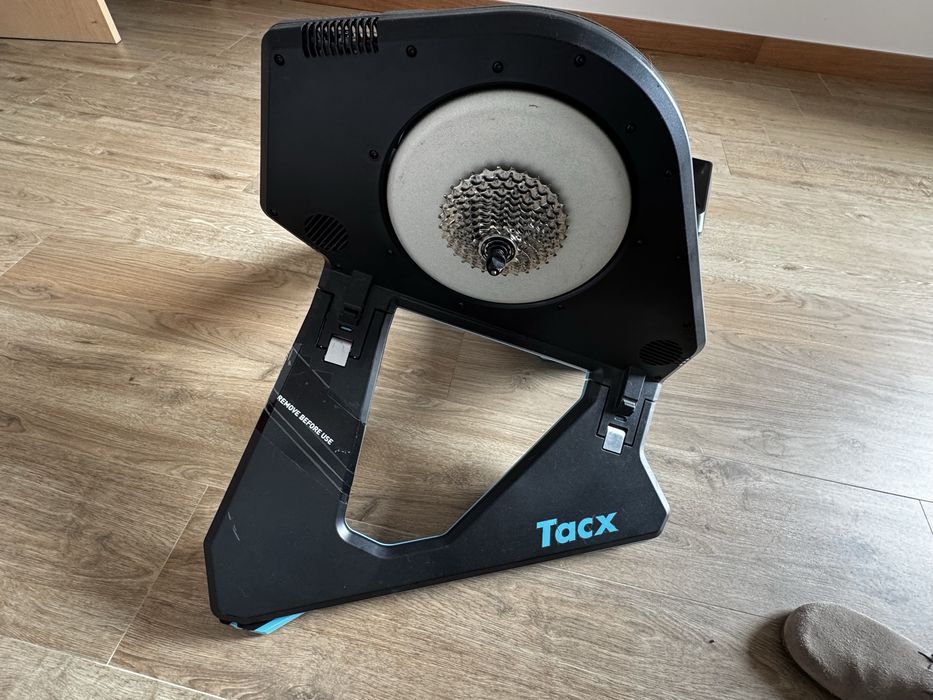 Tacx Neo 2T+Tacx Neo motion plates +suporte roda