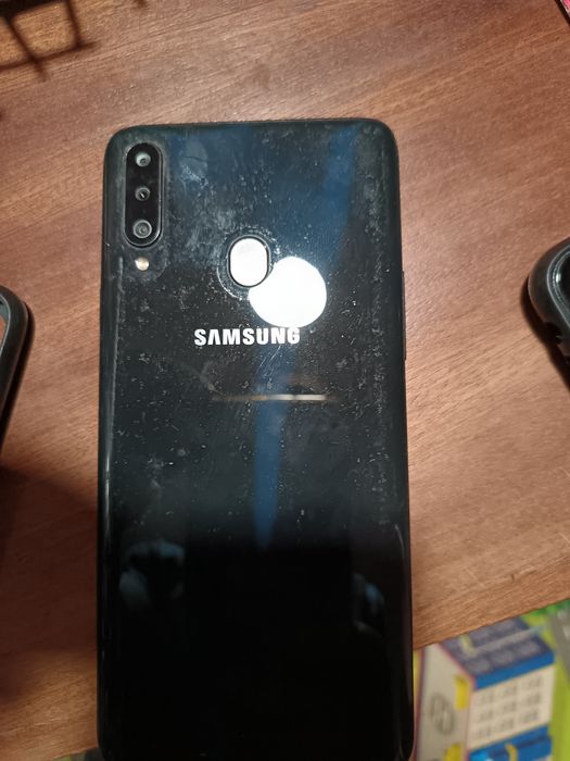 Samsung á20 como novo