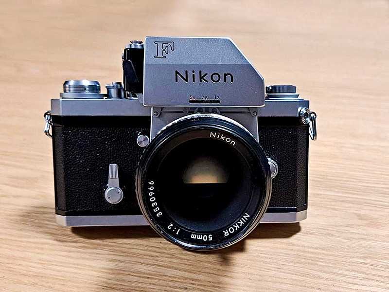 Aparat Nikon F analogowy, obiektyw Nikon 50mm 1:2.0