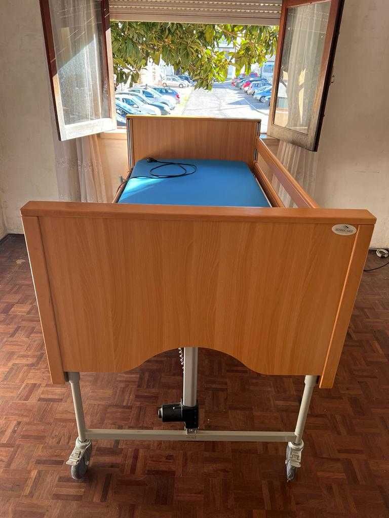 Cama articulada electrica com colchão anti-escaras (Leiria)