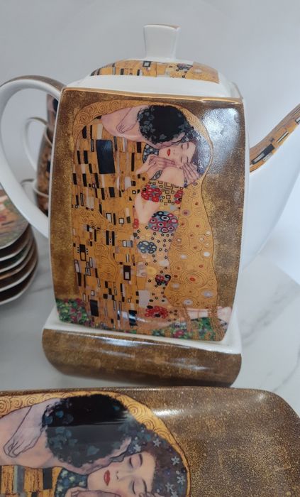 Serwis kawowy Gustav Klimt pocaunek 14 elementów

Serwis do kawy Gusta