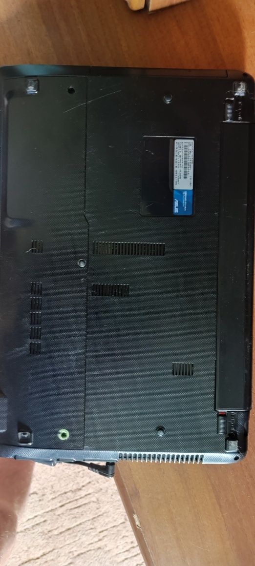 Продам старый ноутбук Asus