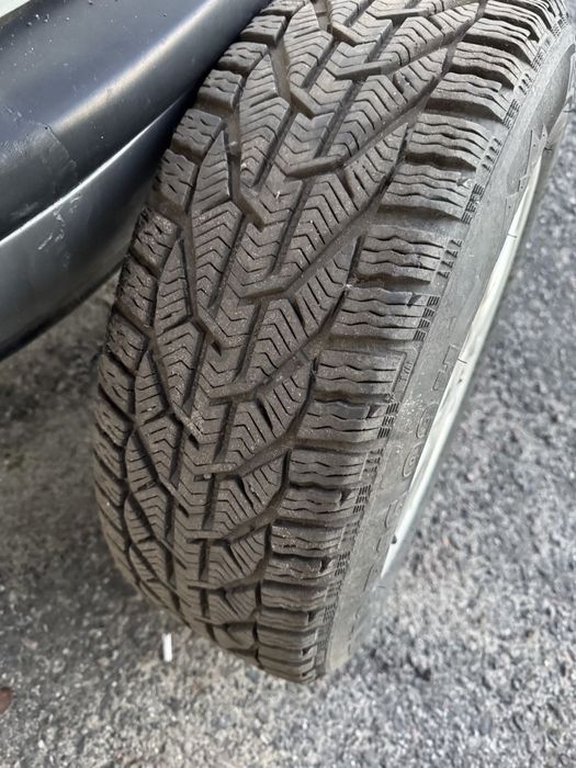 Легкосплавні диски + зимова резина Kormoran R16