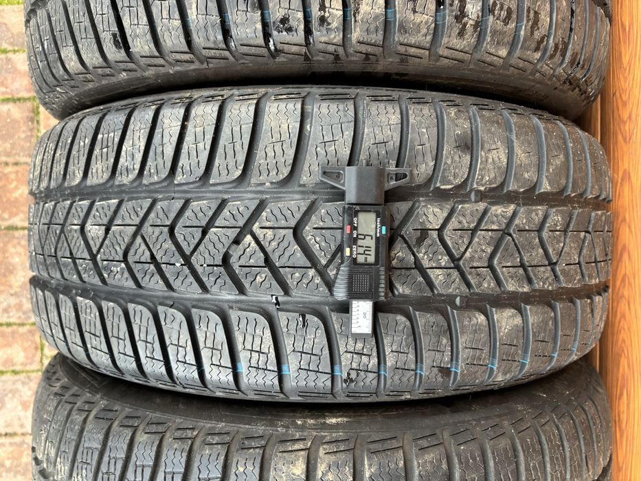 225/50/17 Pirelli 4 opony zimowe 6.14mm 2019r