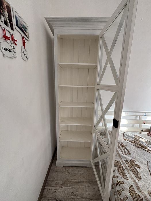 Шафа з натурального дерева