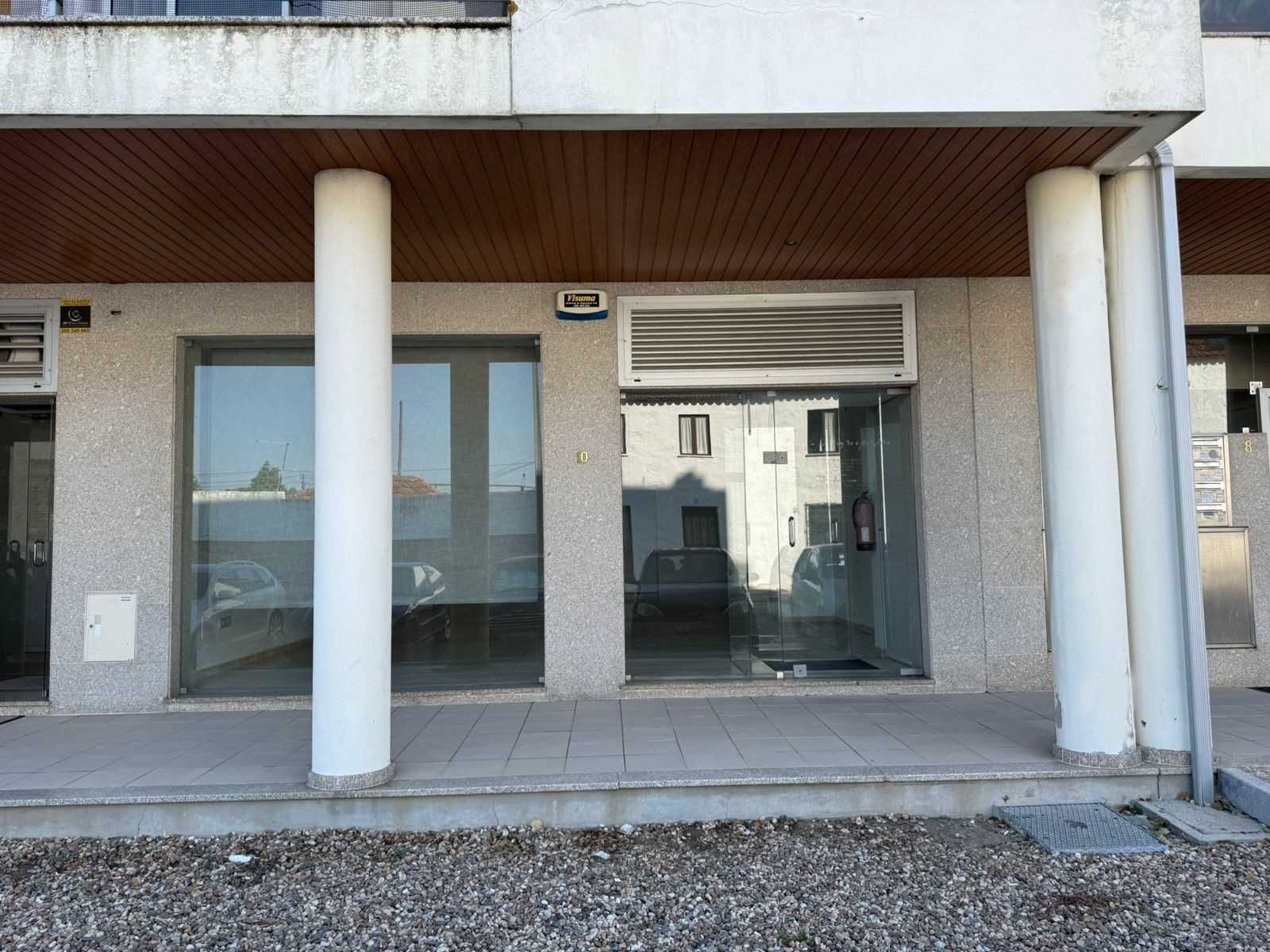 Loja ampla 100m² Freamunde Paços de Ferreira
