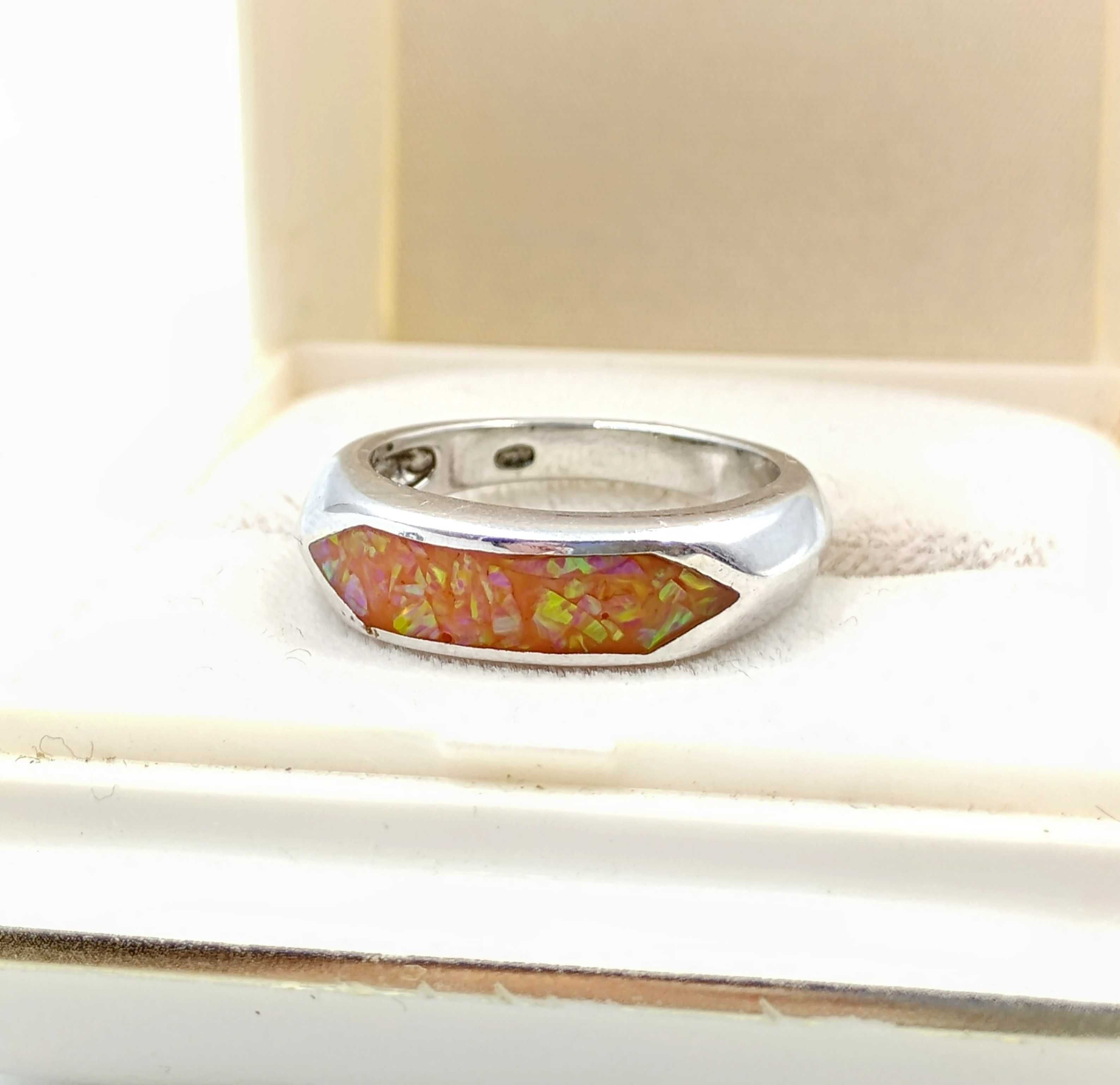 Pierścionek srebro 925 opal pomarańczowy srebrny rodowany design