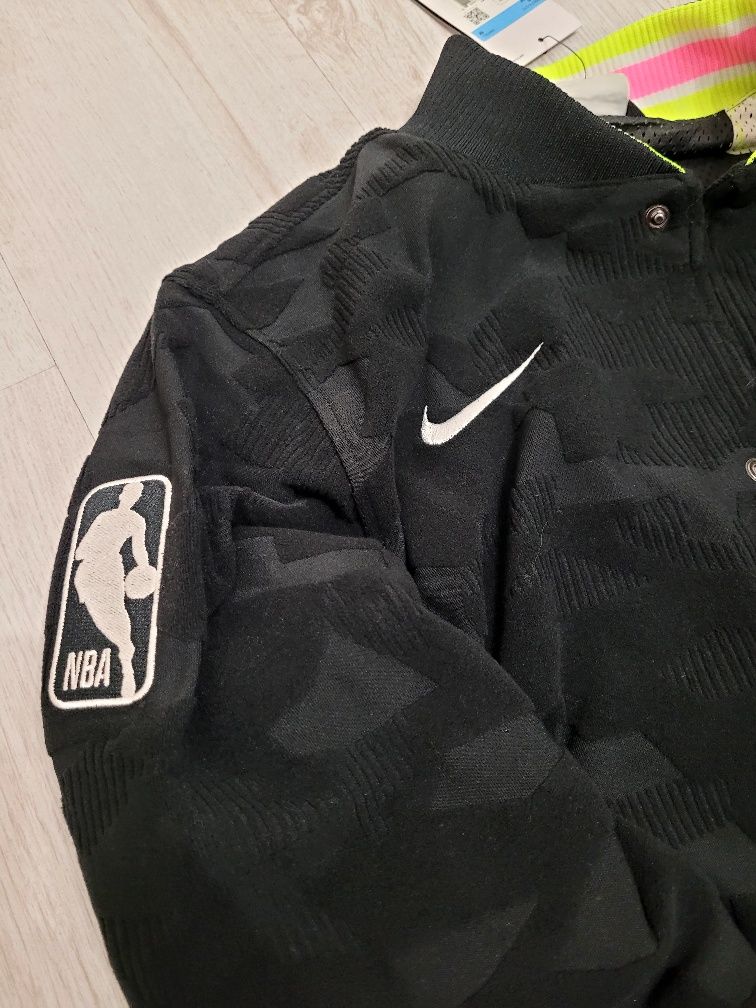 Бомбер куртка NIKE NBA Team 31 Courtside нова