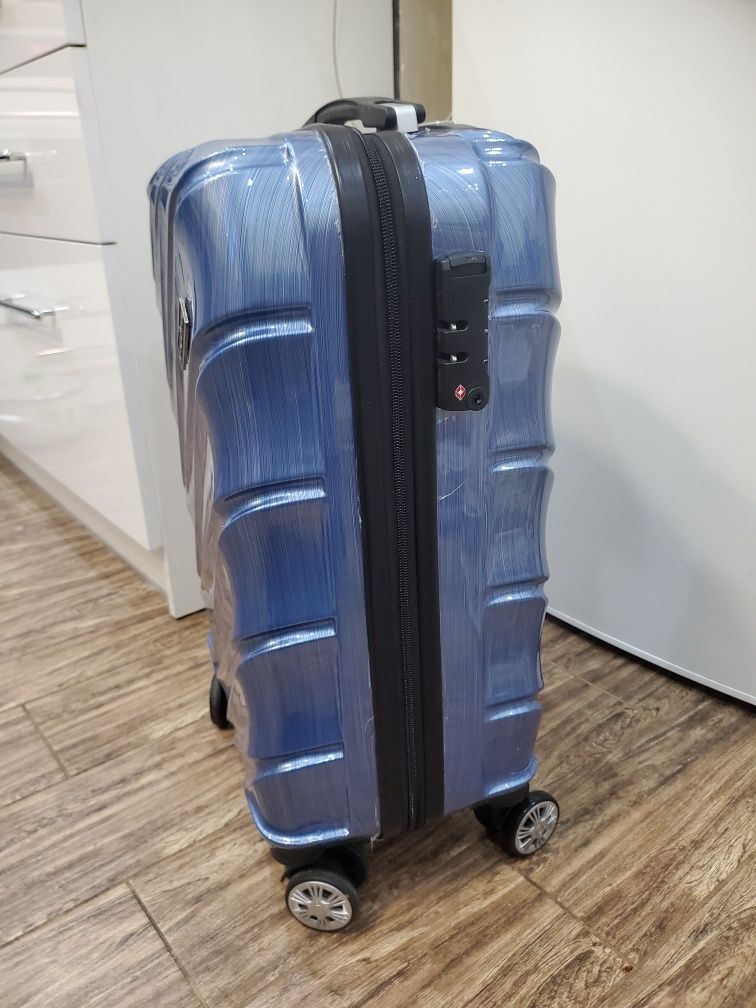 Чемодан валіза продам