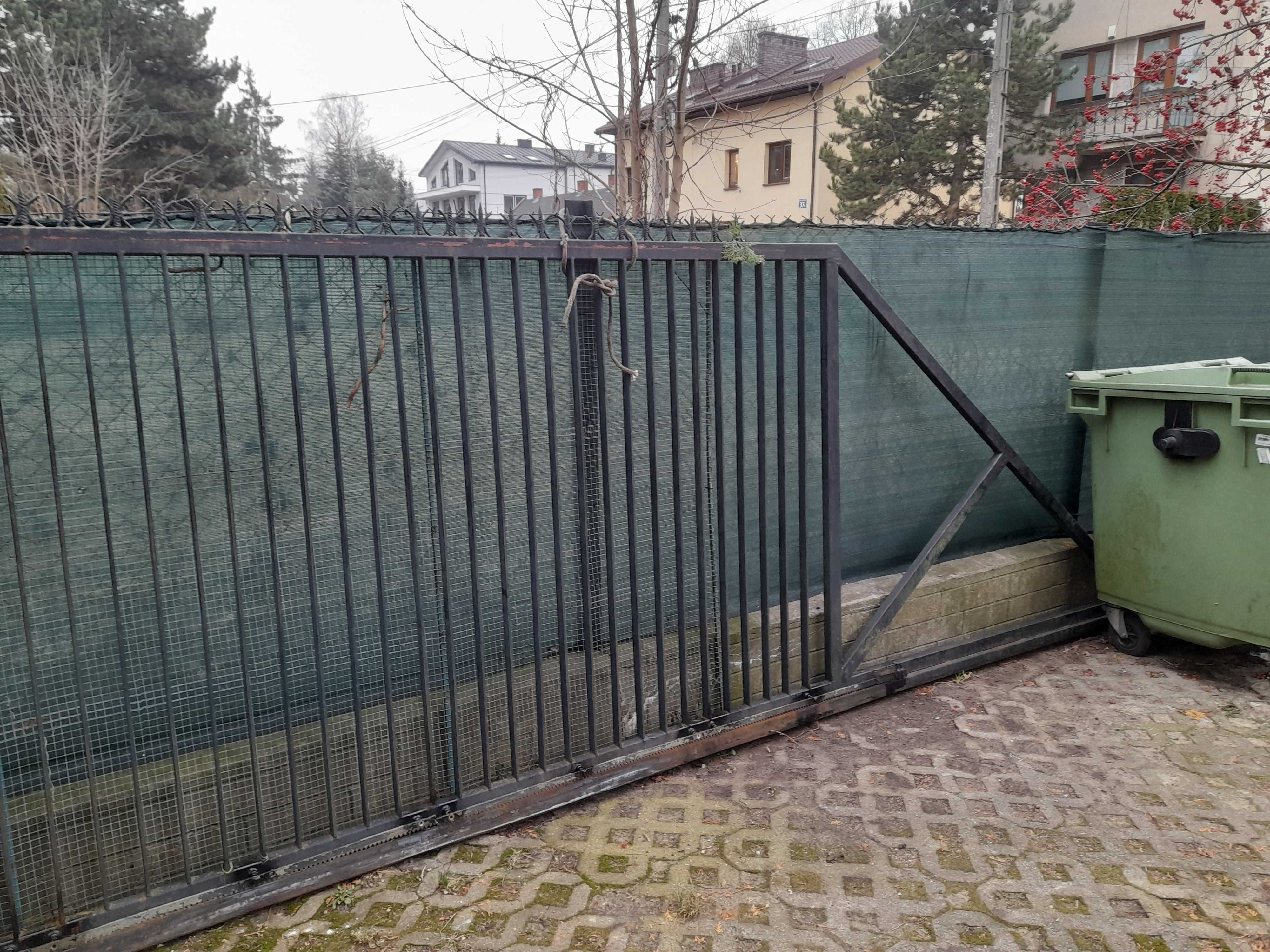 Brama wjazdowa 5 m. używana.