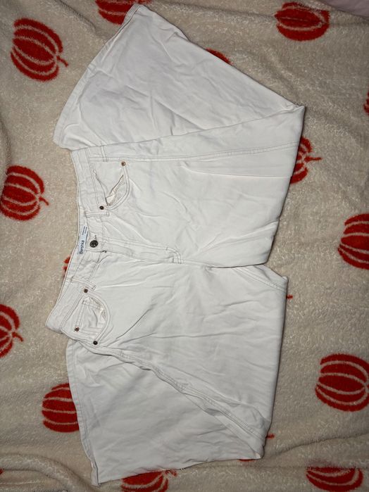 Джинси Bershka білого кольору, широкі