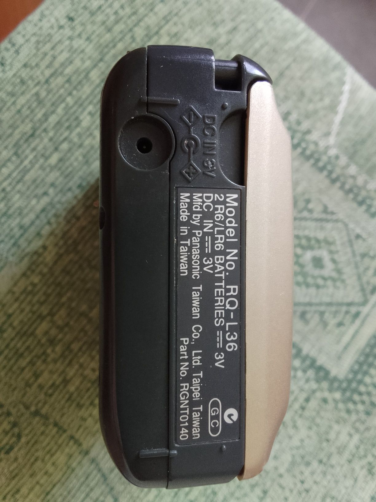 Продам плеер Panasonic rq L 36