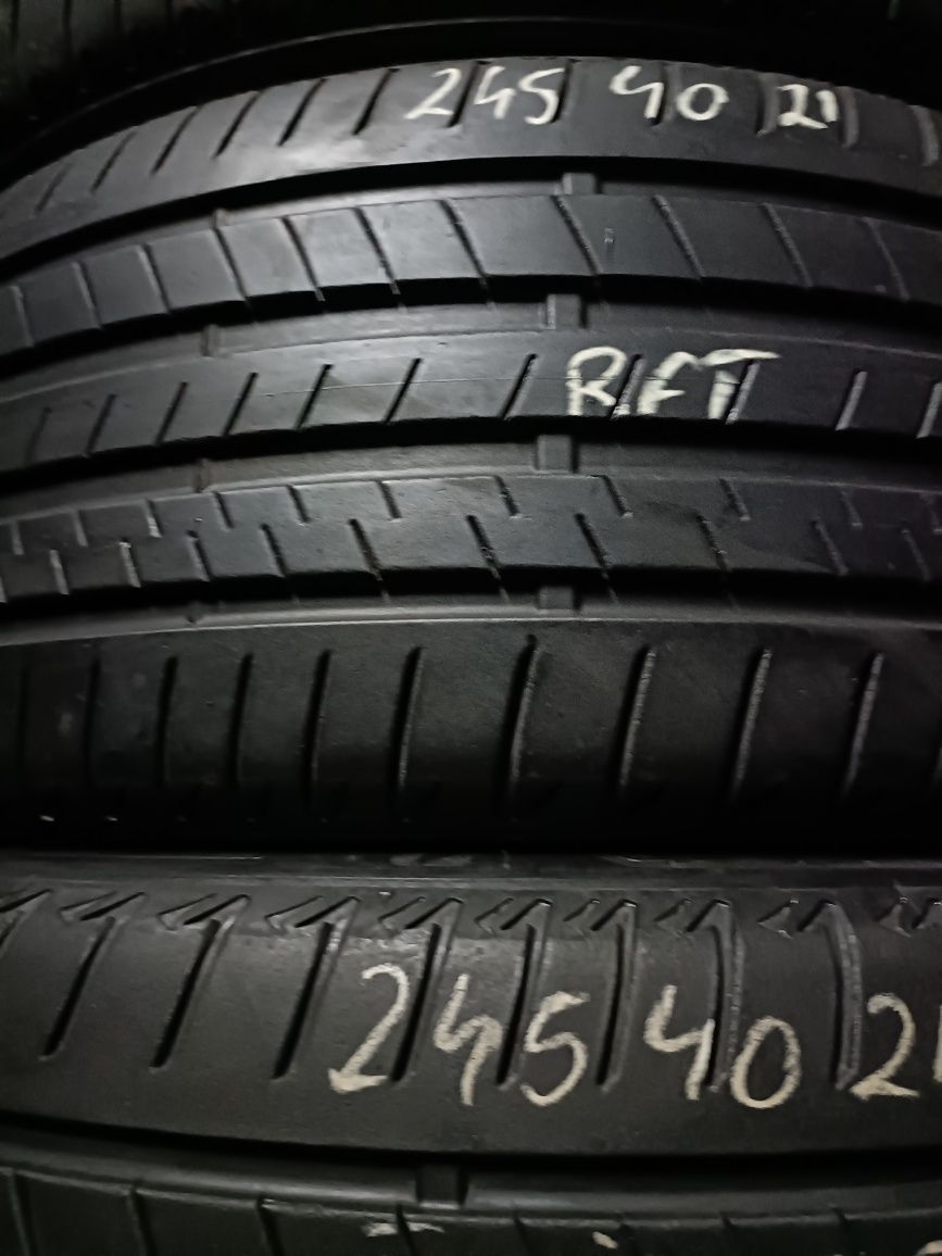 Pneus 245/45/21 RFT