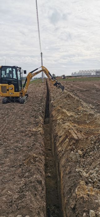 Usługi minikoparką CAT 301.8