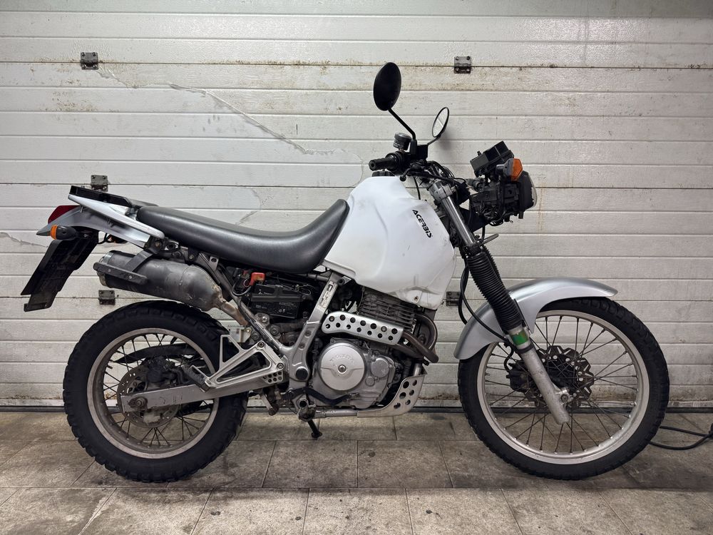 Honda nx 650 dominator
