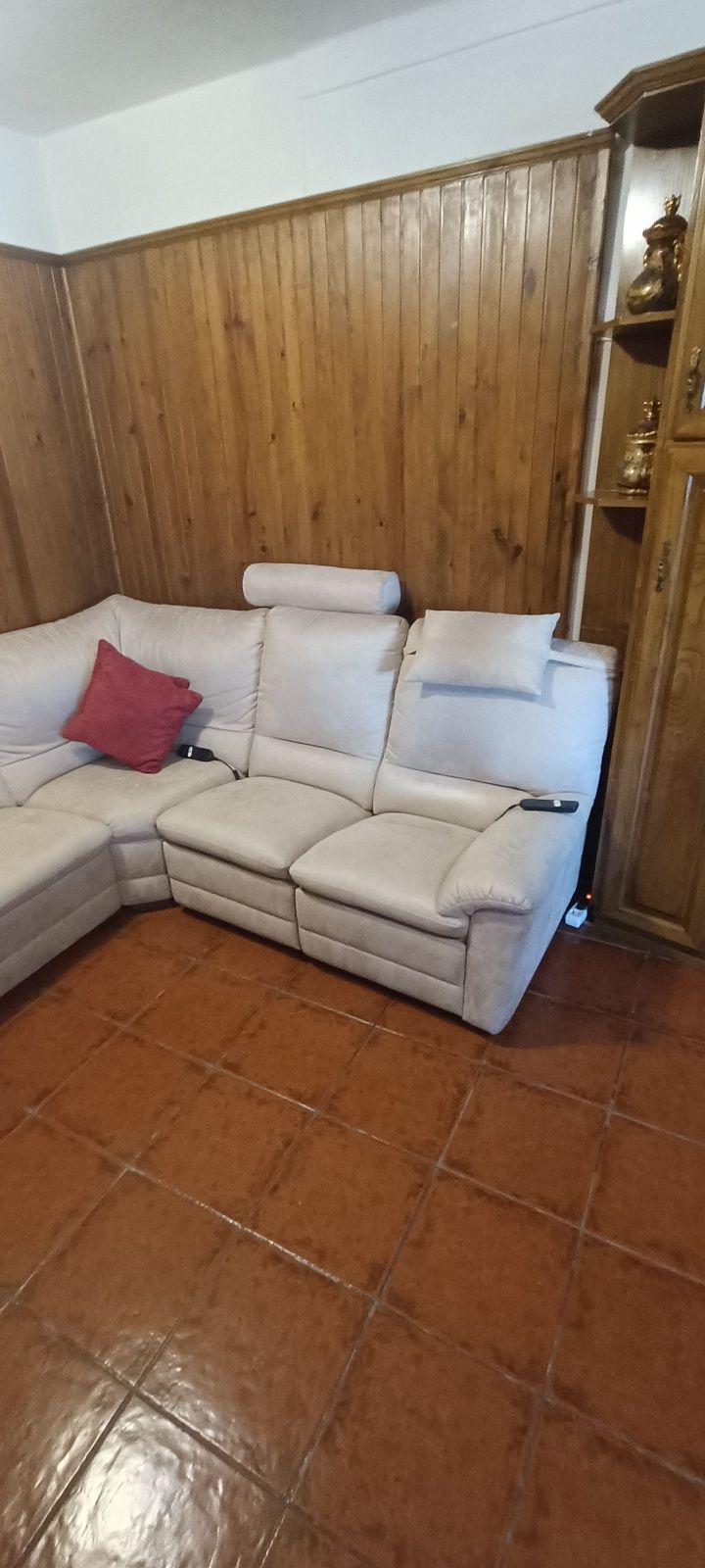 Vendo sofá com 2 lugares relax com comando