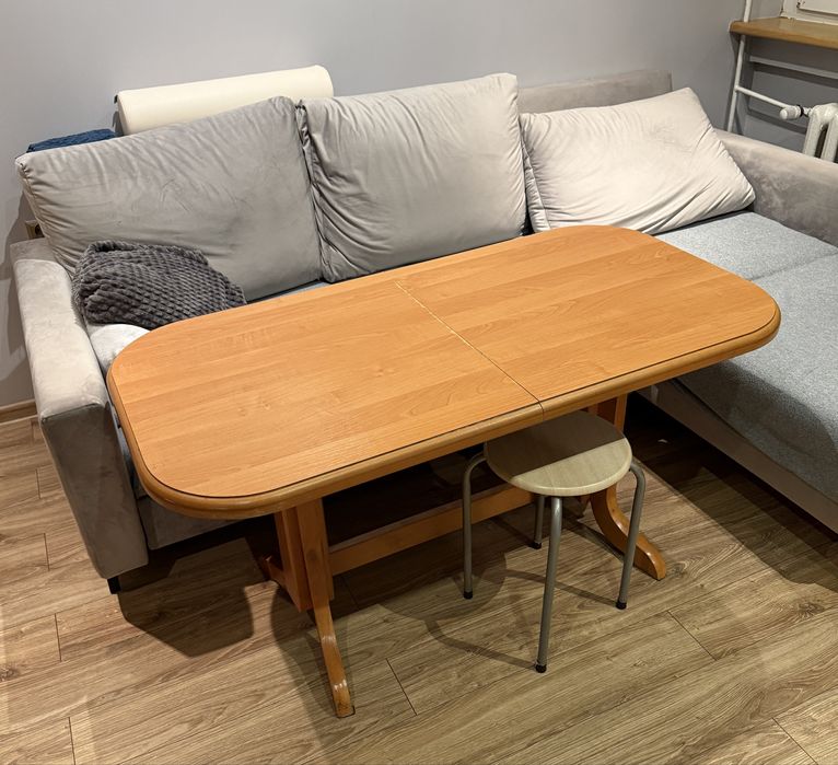 Zestaw mebli szafa, stolik rozkładany, półka