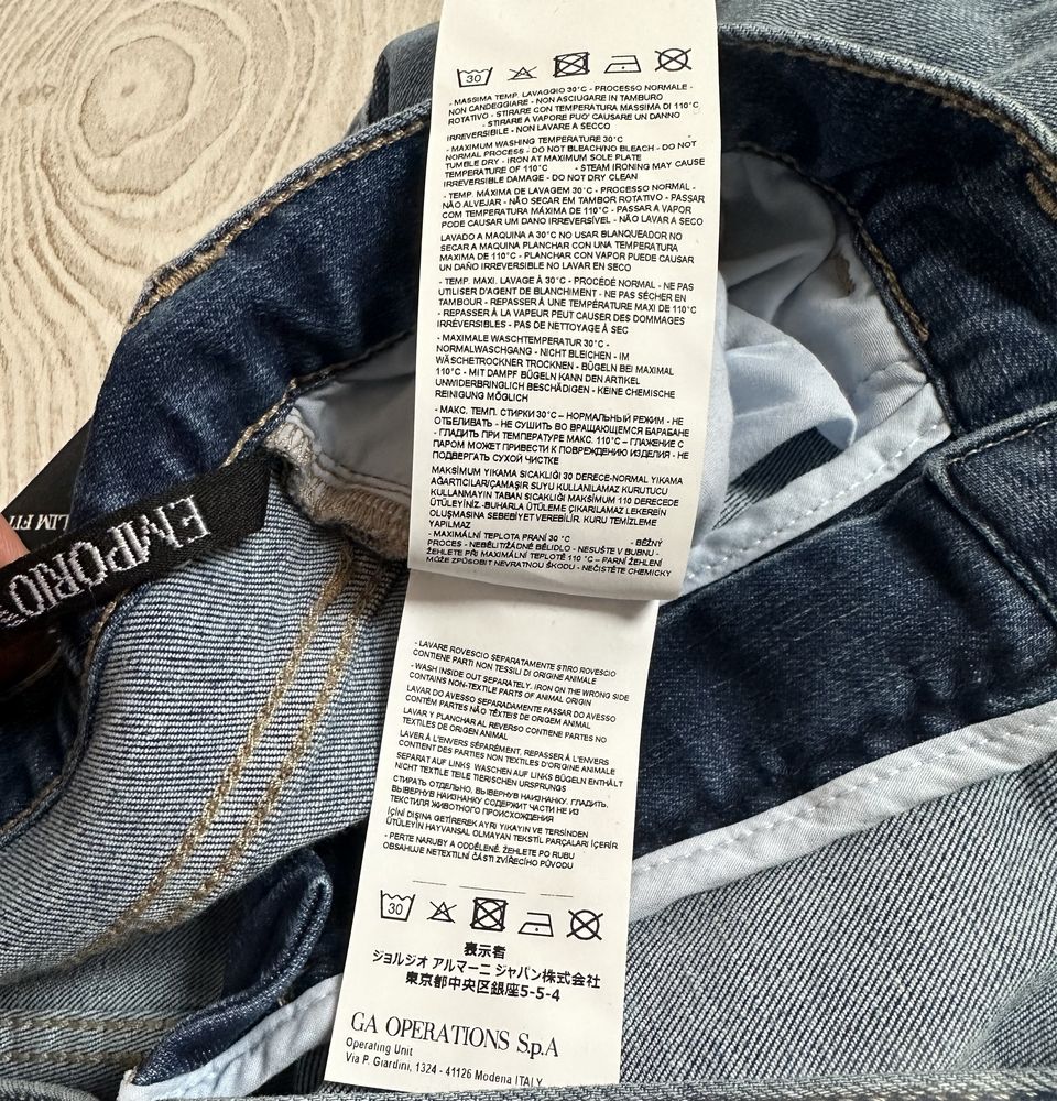 Emporio Armani spodnie jeans jeansowe J10 31