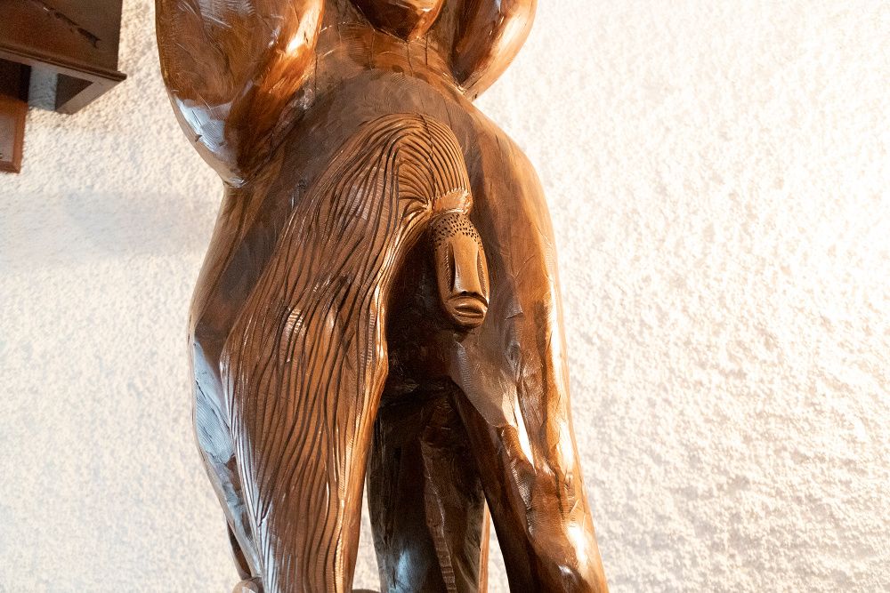 Escultura exclusiva mundial de grandes dimensões!