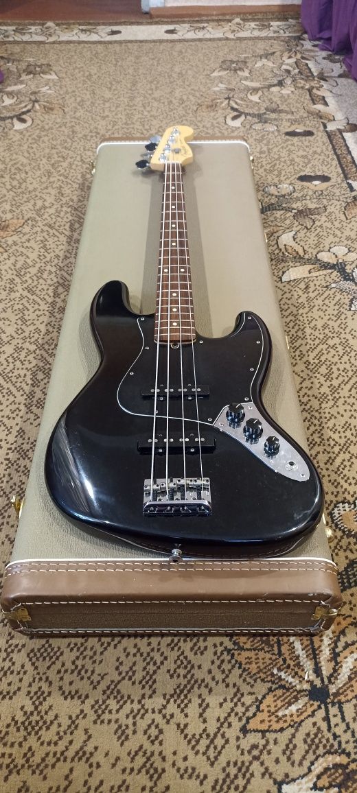 Бас гитара — Fender Jazz Bass Standard USA 2013