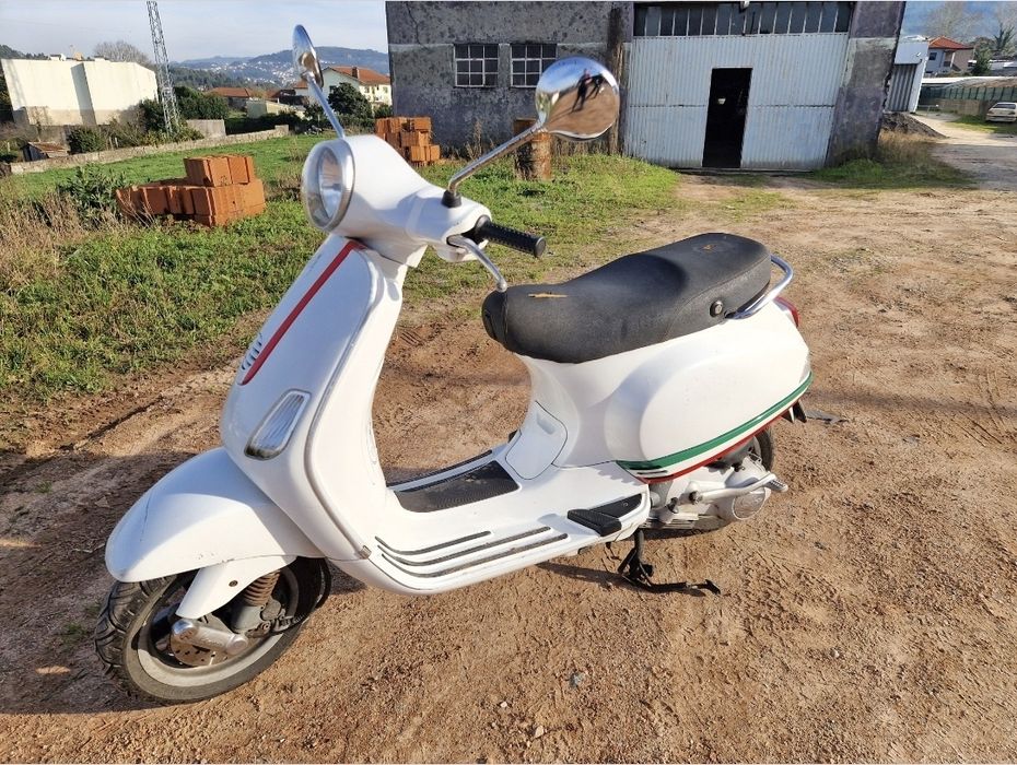 Piaggio Vespa LX 150