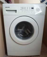 Reservada Máquina de lavar a roupa Samsung 6 Kg (pouco uso)