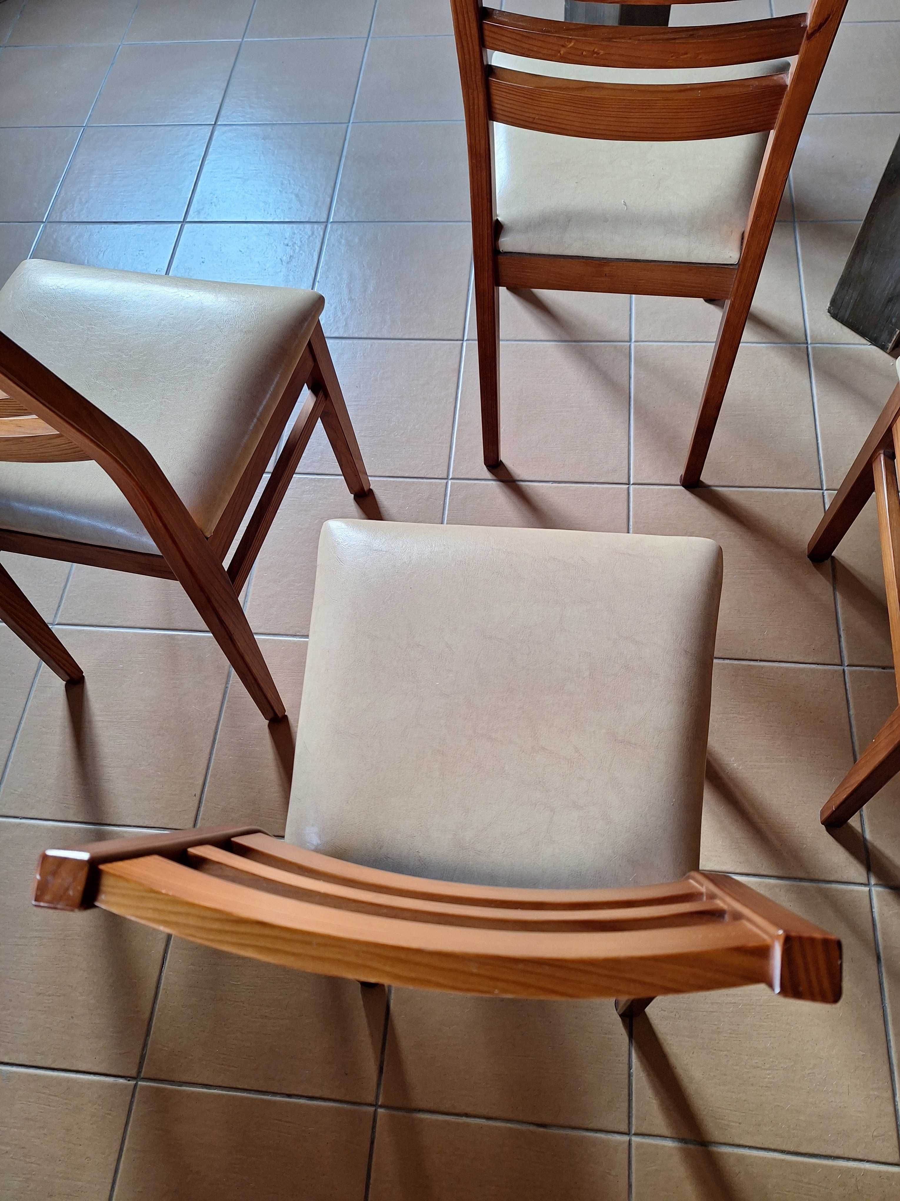 6 Cadeiras de madeira,  6 wooden chairs