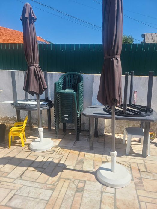 Conjunto 4 mesas cadeiras chapeus e bases