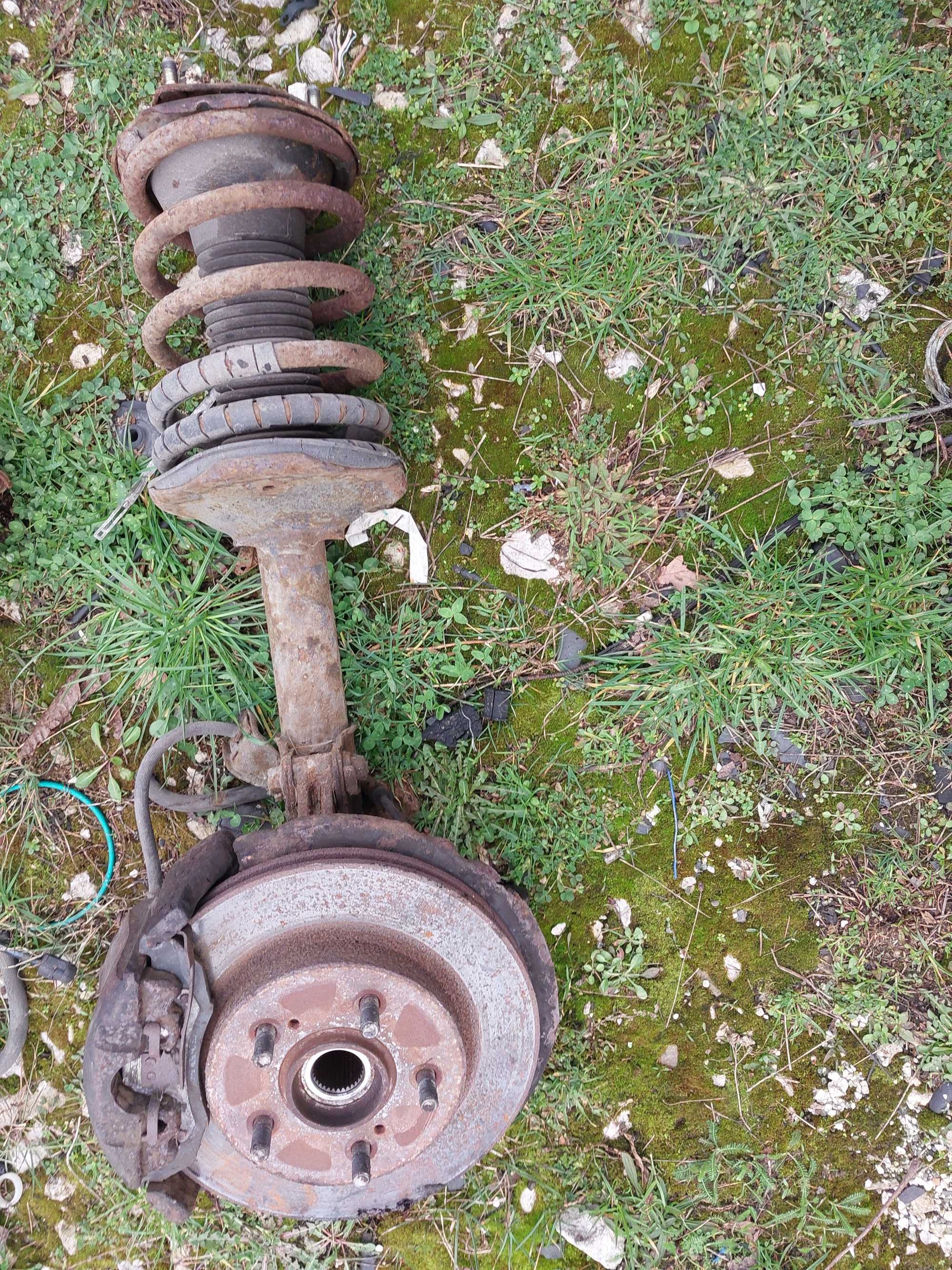 Zwrotnica lewa  amortyzator kpl mercury villager 3.0 v6