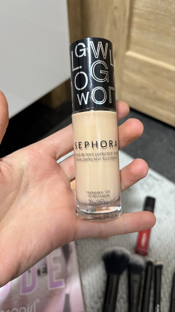 косметика , пензлики , тіні , тональний ,kiko , sefora , huda beauty