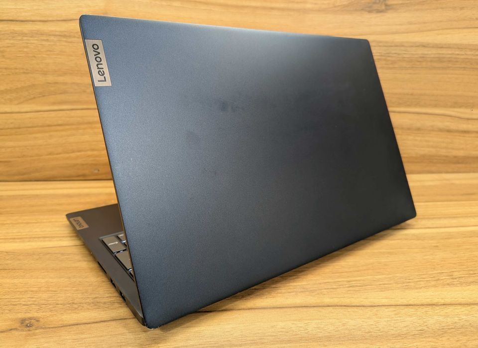 38/Lenovo IdeaPad 5 15ALC05/15,6"/AMD  7-5700U/512GB SSD/RAM 16GB/