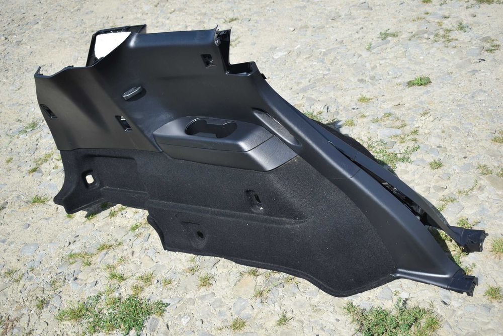 boczek bagażnika lewy prawy MAZDA CX9 CX-9 2010R.