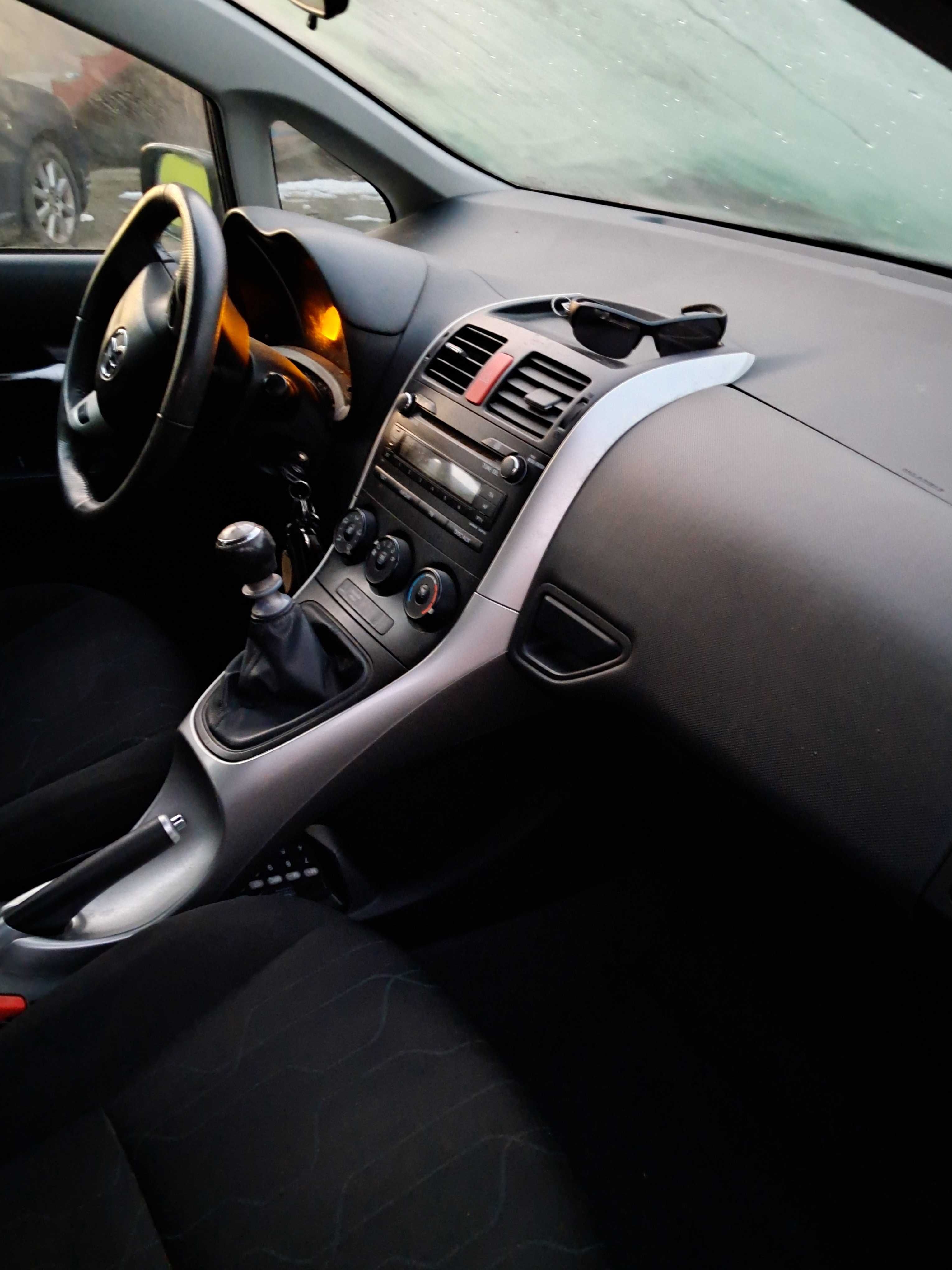 Sprzedam Toyote Auris