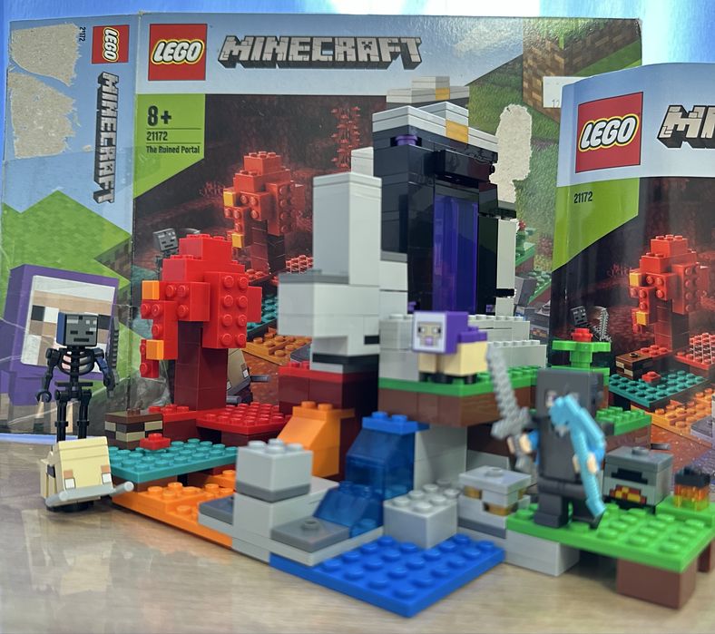 Конструктор LEGO Minecraft 21172 Руйнівний портал 316 деталей