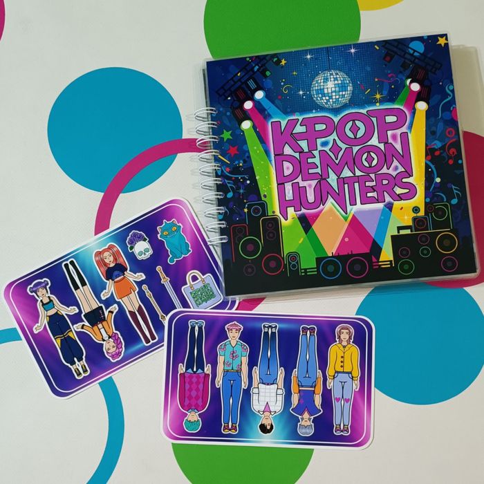Альбом на липучках Kpop demon hunters 21x21 см
