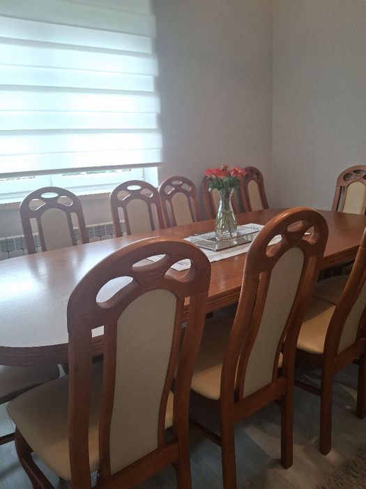 Stół rozkładany 12 krzeseł