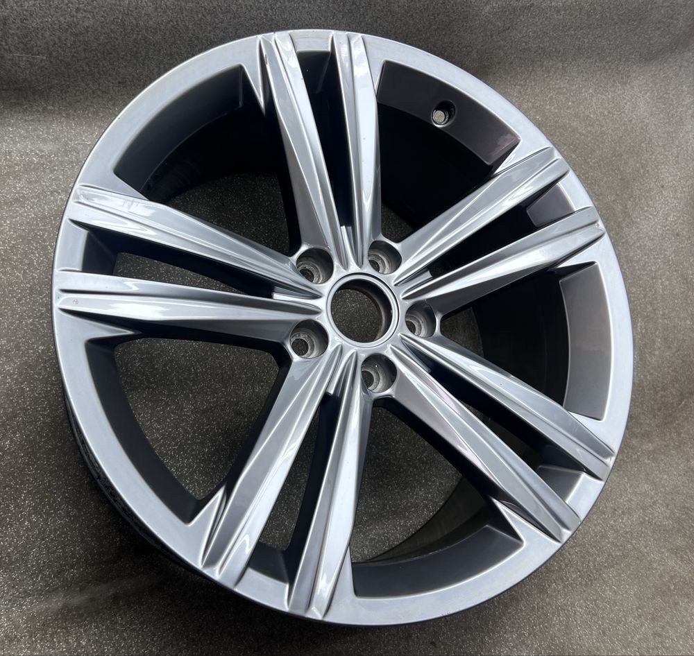 Диск 1шт R18 5 112 et40 J8 Оригінал VW Arteon Passat B8 tiguan Sebring