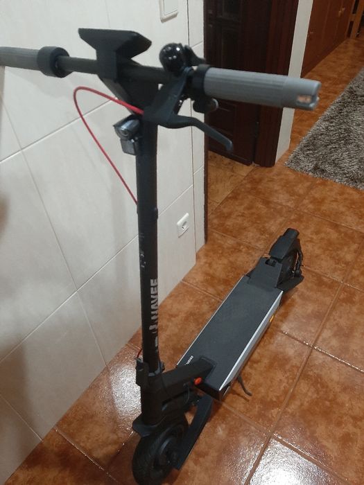 Trotinete eletrica Navee S40 como nova como se vê ,precisa bateria n