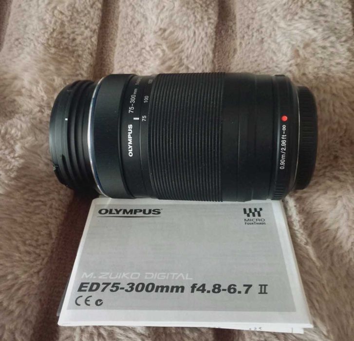Olympus M.ZUIKO DIGITAL 75-300 mm f/4.8-6.7 ED II