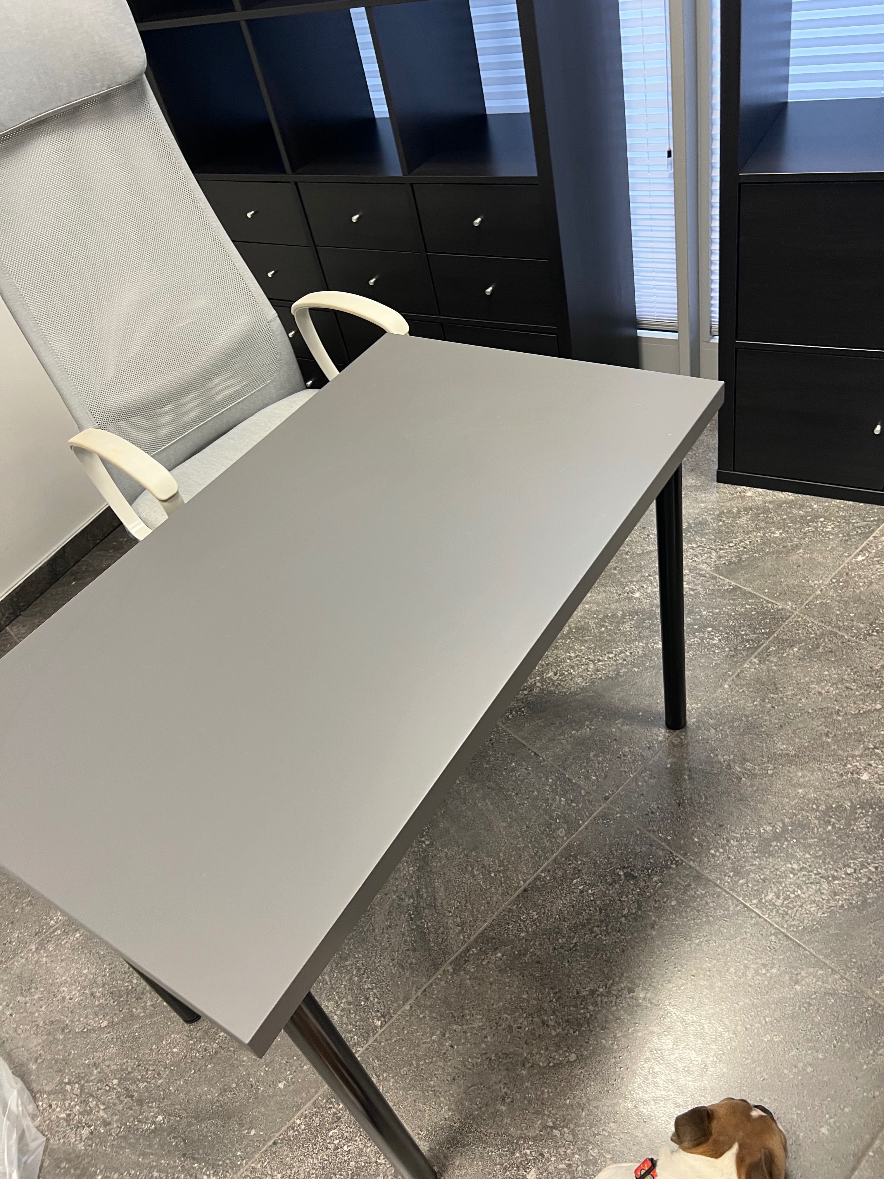 Biurko biały i ciemnoszary model, 120x60 cm Ikea jak nowe
